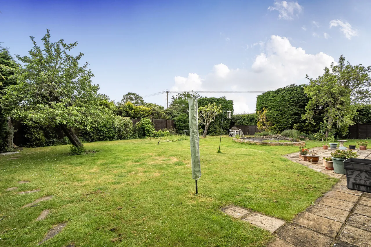Theale Road, Burghfield, RG30, photo 29
