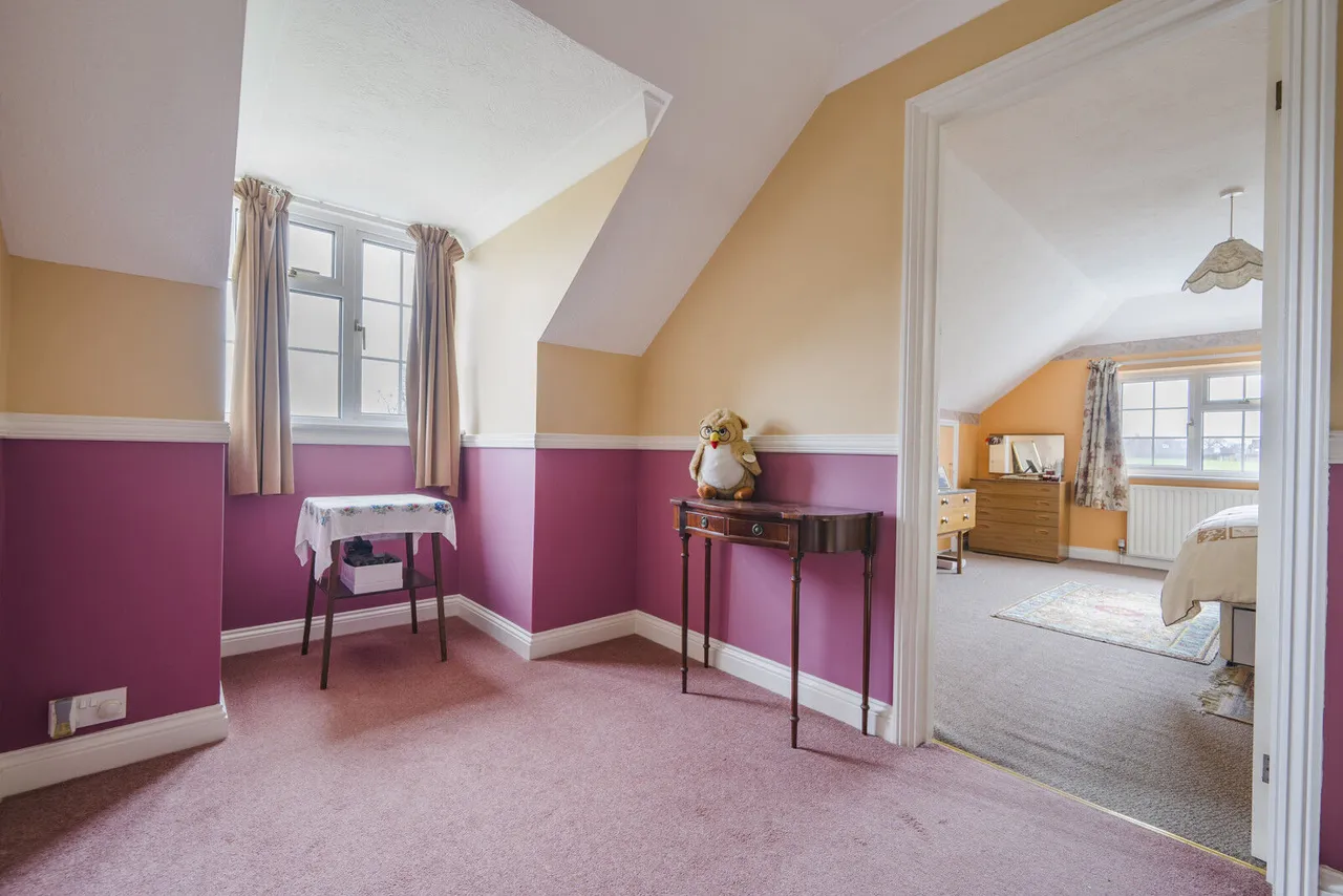 Theale Road, Burghfield, RG30, photo 15