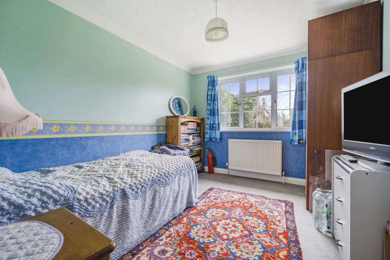 Theale Road, Burghfield, RG30, photo 9