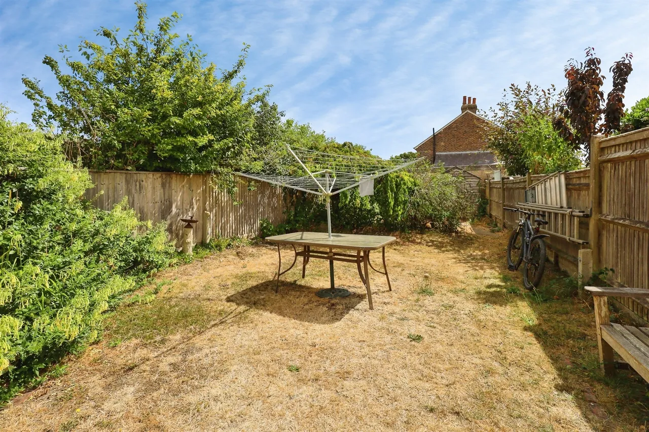 South Road, Hailsham, BN27, photo 16