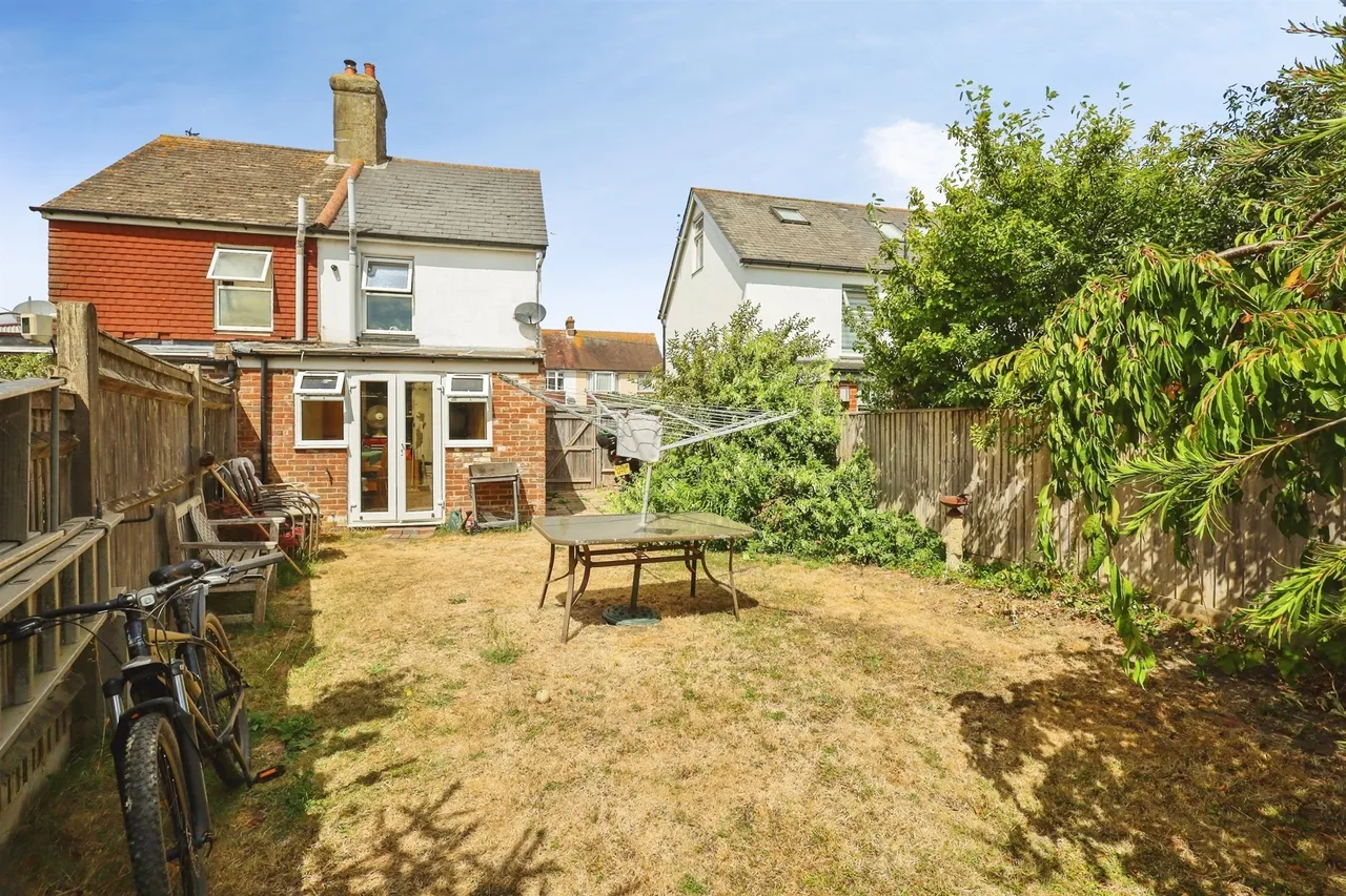 South Road, Hailsham, BN27, photo 15