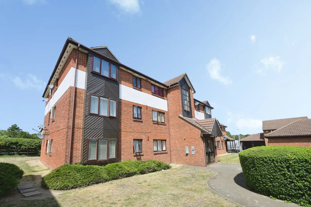 Brimfield Road, Purfleet-On-Thames, RM19, photo 13