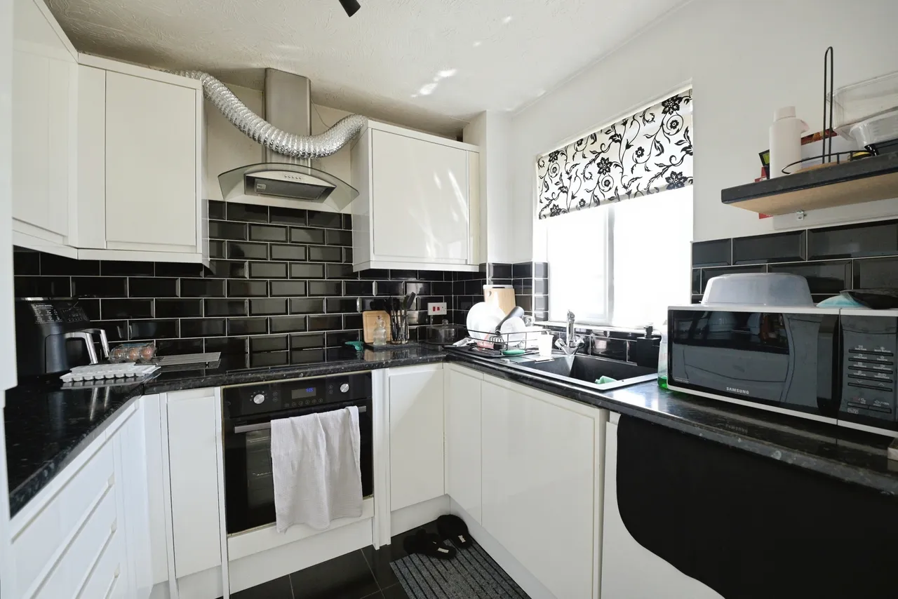 Brimfield Road, Purfleet-On-Thames, RM19, photo 5