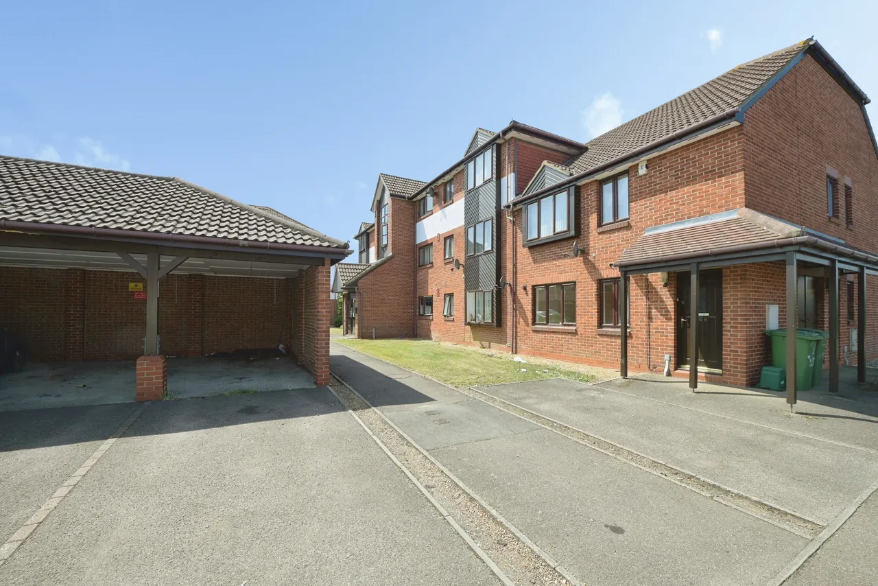 1 bed flat for sale, Brimfield Road, Purfleet-On-Thames, RM19