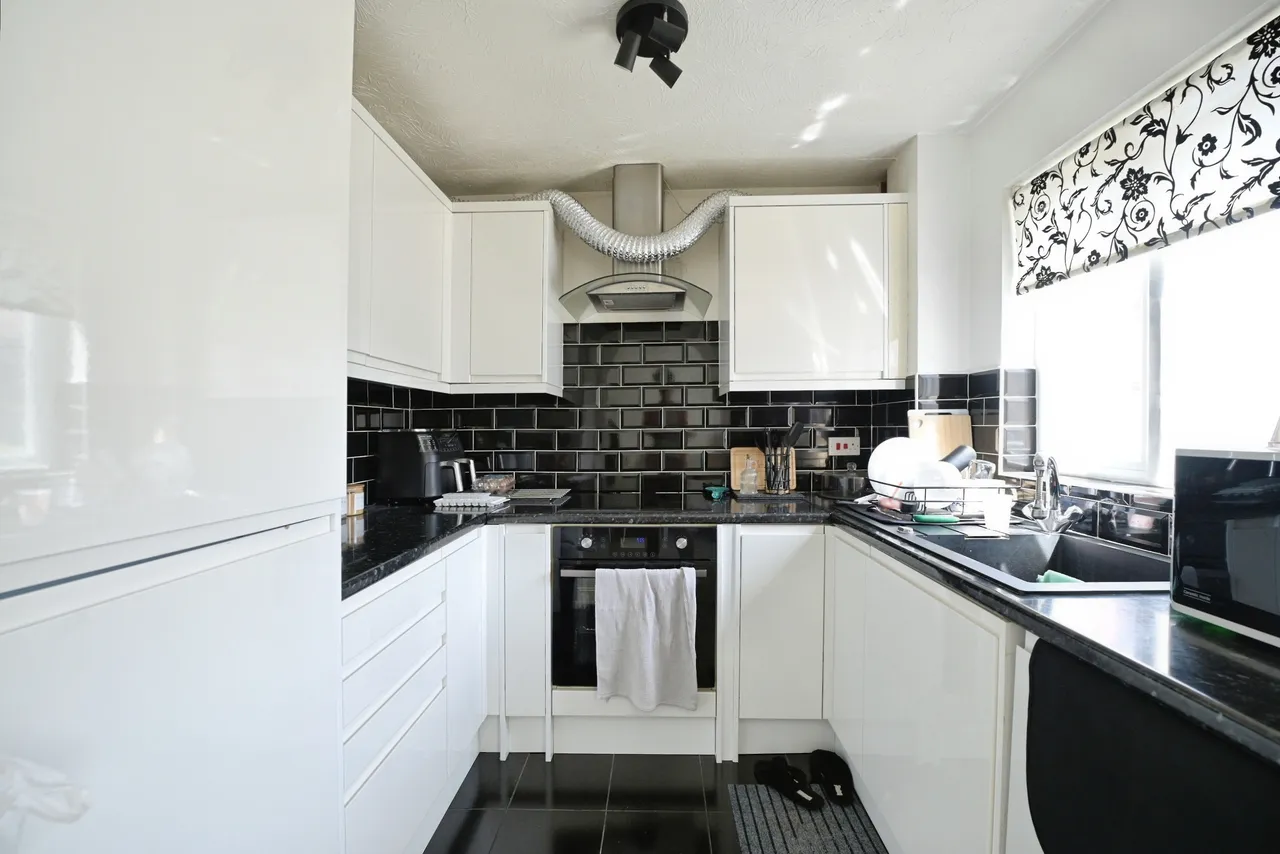 Brimfield Road, Purfleet-On-Thames, RM19, photo 6