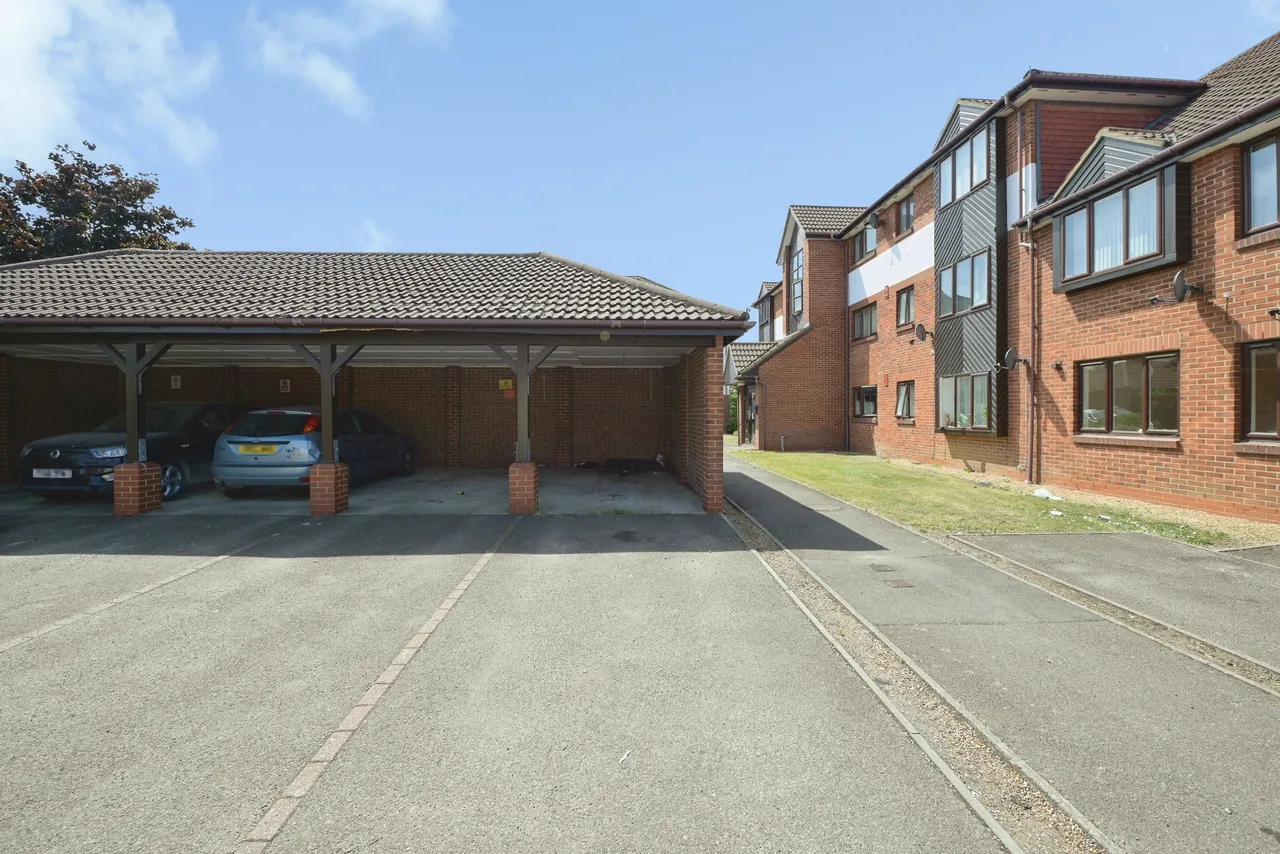 Brimfield Road, Purfleet-On-Thames, RM19, photo 11