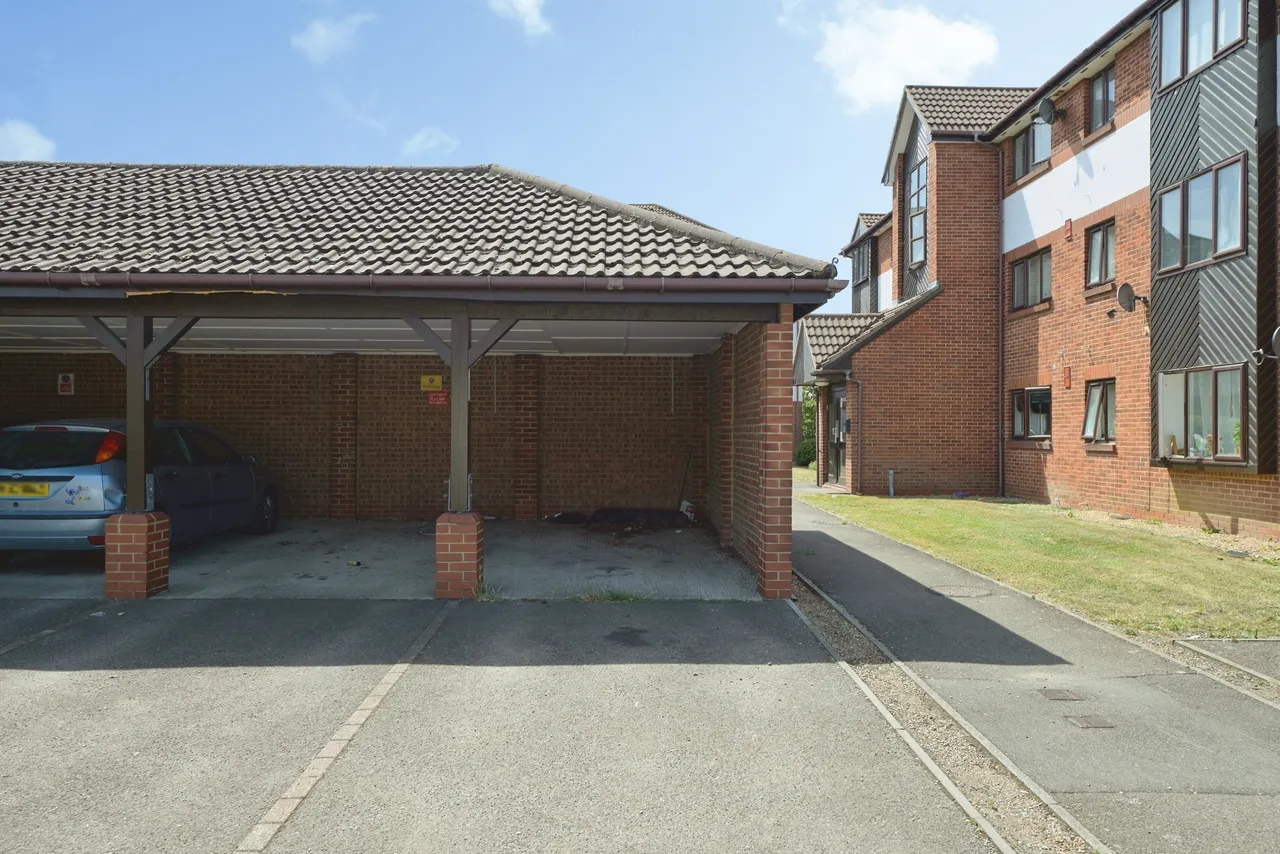 Brimfield Road, Purfleet-On-Thames, RM19, photo 12