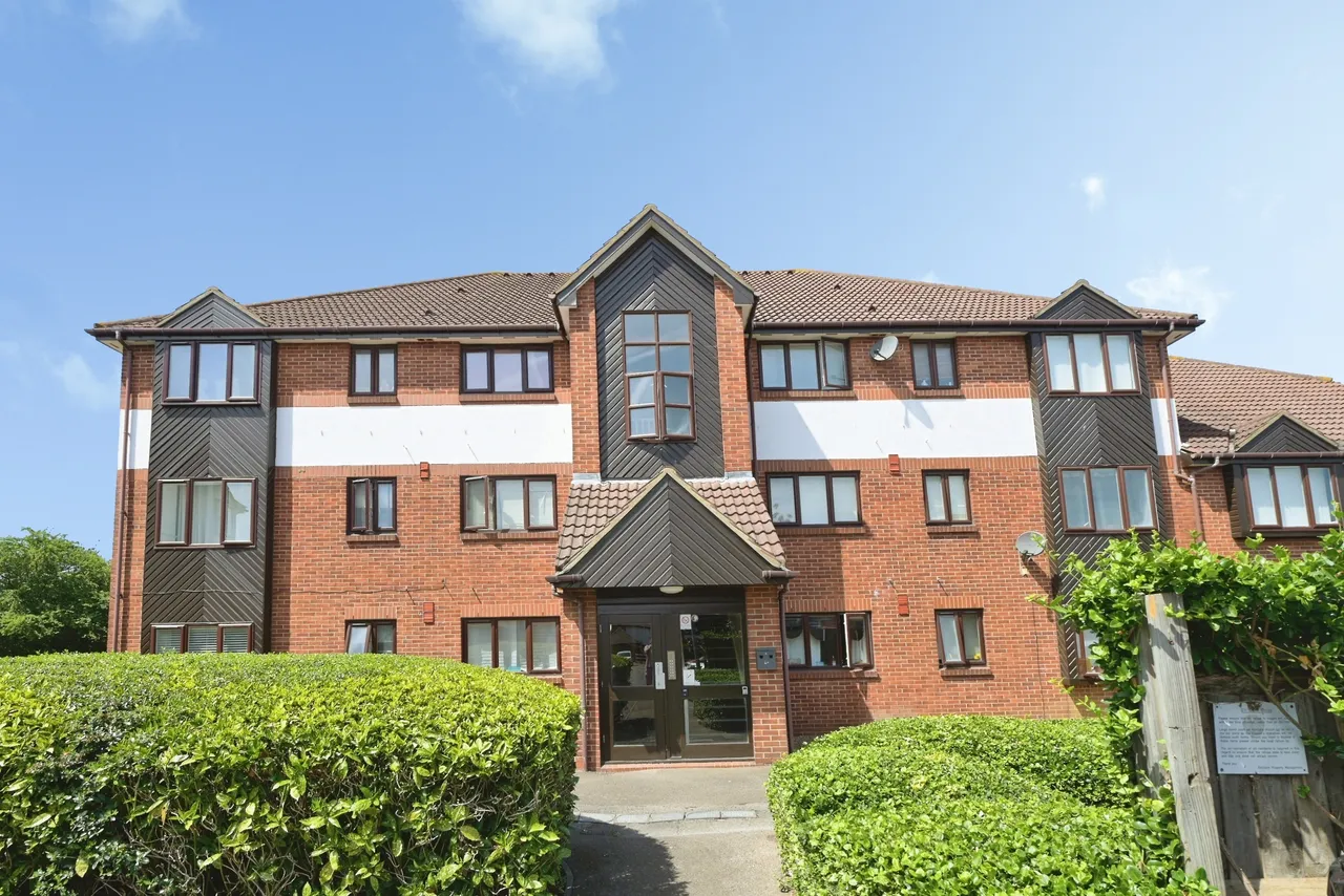 Brimfield Road, Purfleet-On-Thames, RM19, photo 14
