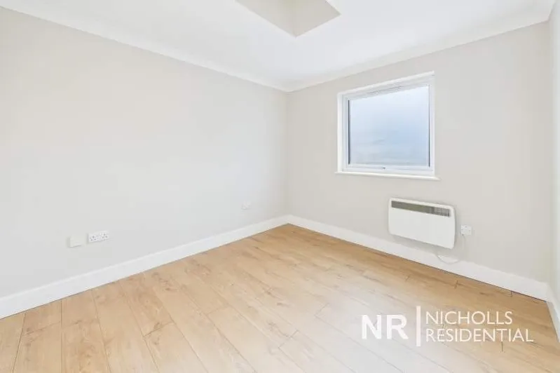 London Road, North Cheam, SM3, photo 4