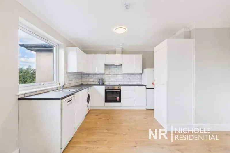 London Road, North Cheam, SM3, photo 3