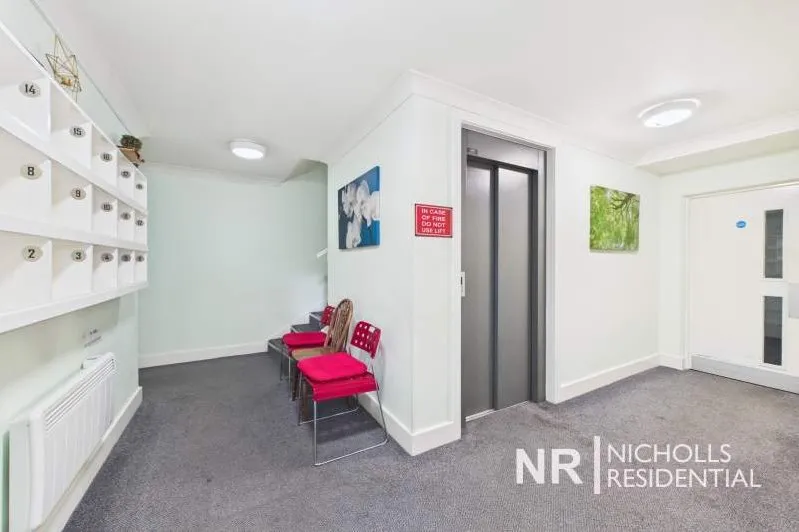 London Road, North Cheam, SM3, photo 14