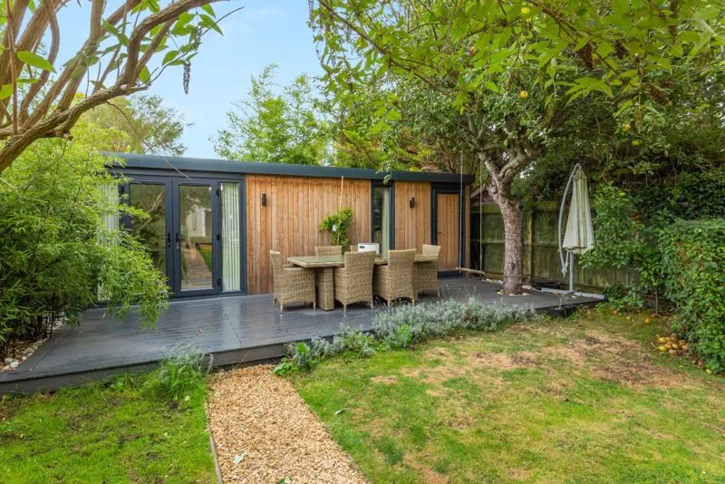 Dedmere Road, Marlow SL7 1PG, photo 11