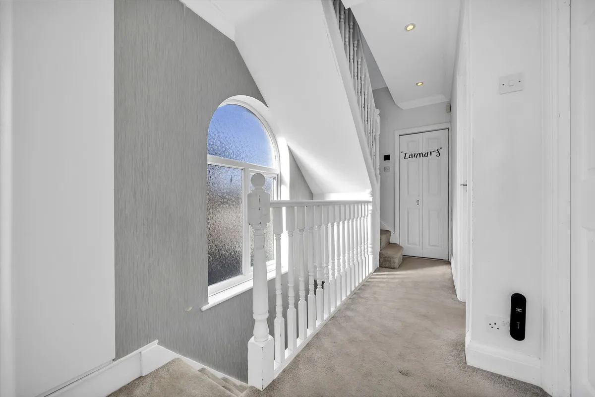Havering Road, Romford, Rise Park, RM1 4RB, photo 16