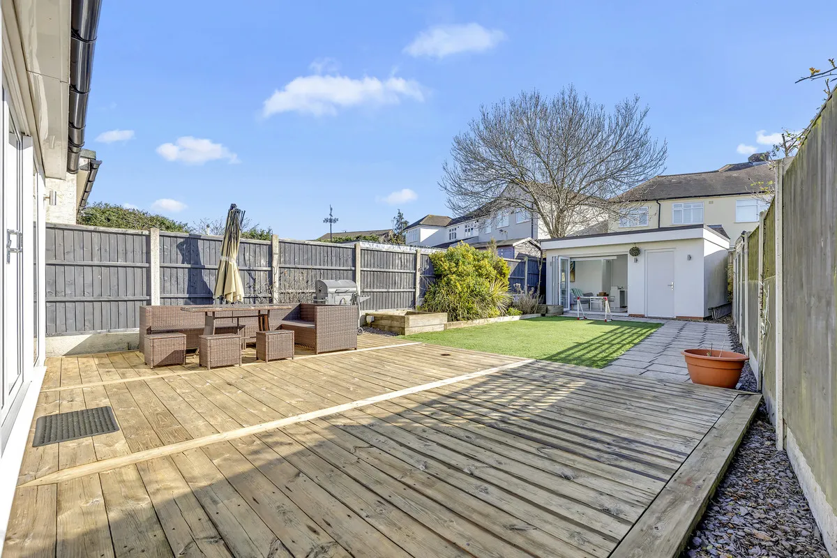 Havering Road, Romford, Rise Park, RM1 4RB, photo 22