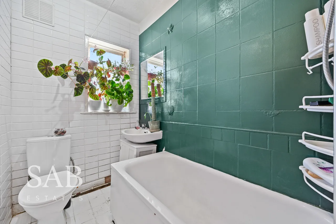 Beechwood Avenue, Greenford, UB6, photo 6