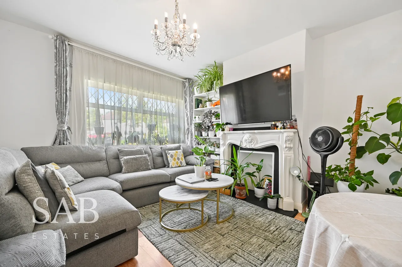 Beechwood Avenue, Greenford, UB6, photo 2