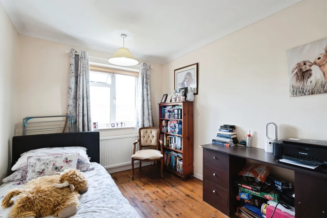 Elm Road, Westergate, CHICHESTER, photo 9