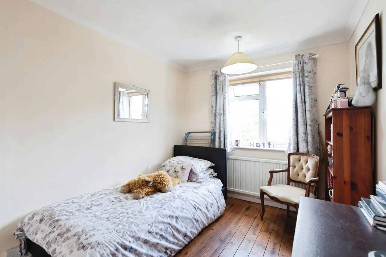 Elm Road, Westergate, CHICHESTER, photo 8