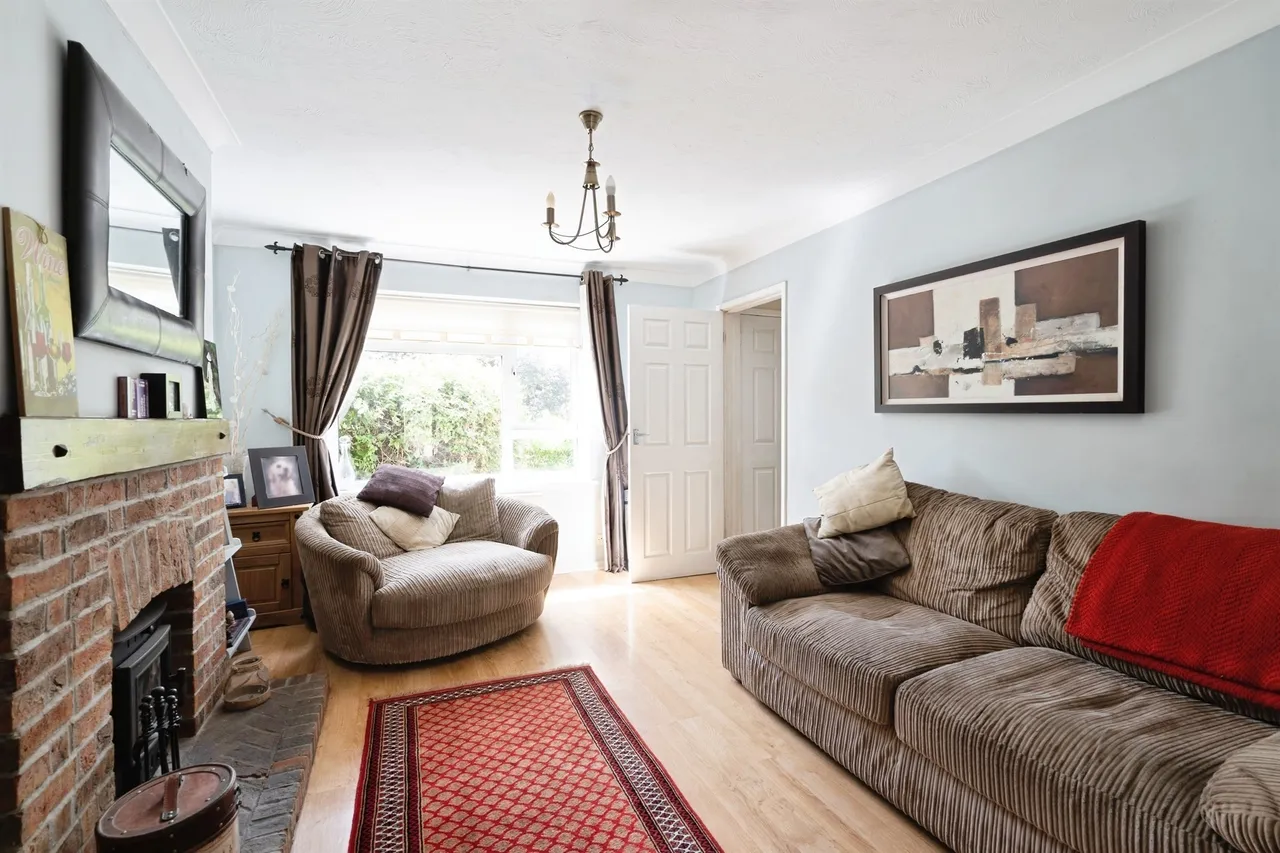 Elm Road, Westergate, CHICHESTER, photo 5