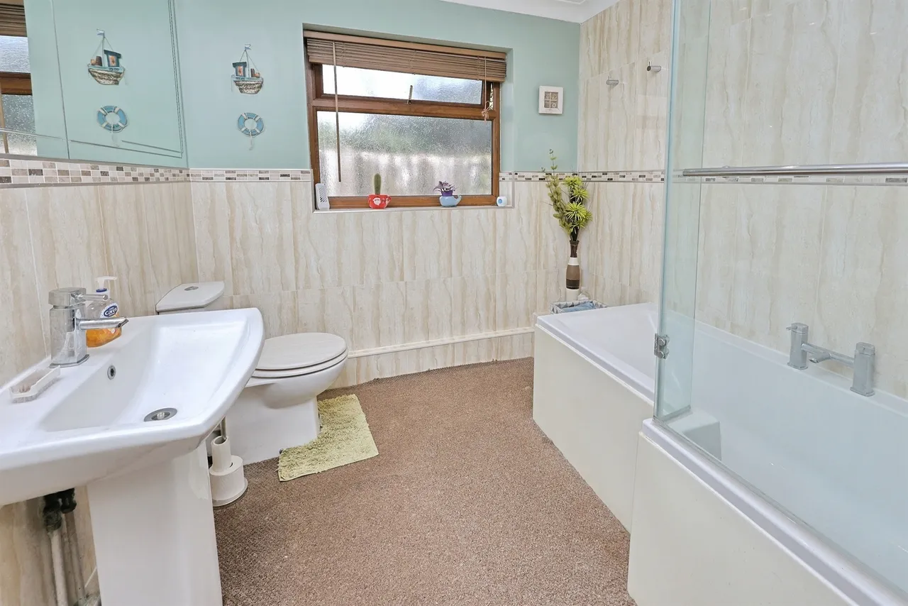 Bawburgh Road, Easton, NR9, photo 14