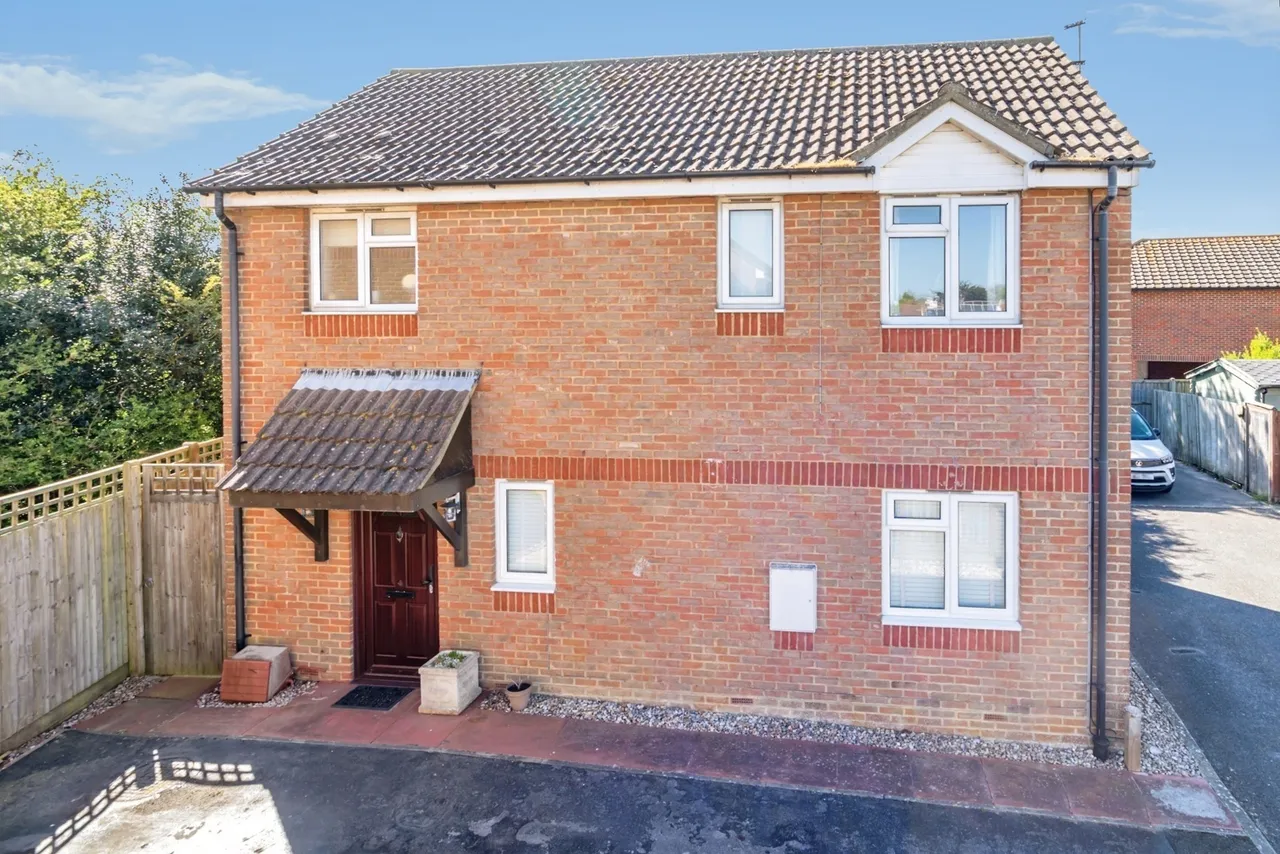 Rosemary Close, Rose Green, PO21, photo 15