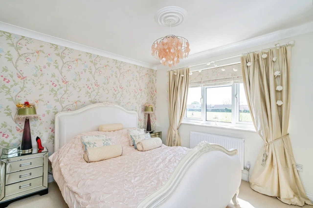 Rosemary Close, Rose Green, PO21, photo 9