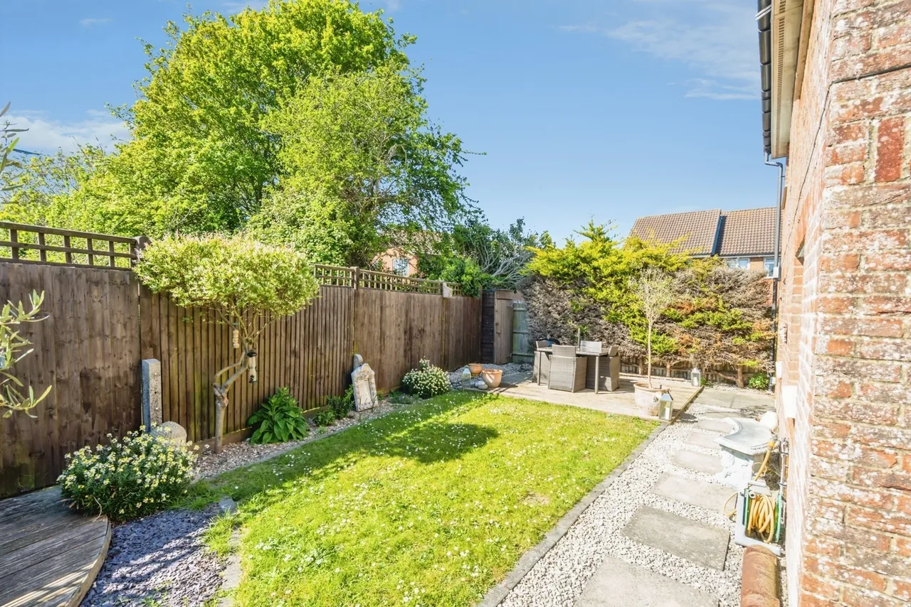 Rosemary Close, Rose Green, PO21, photo 13