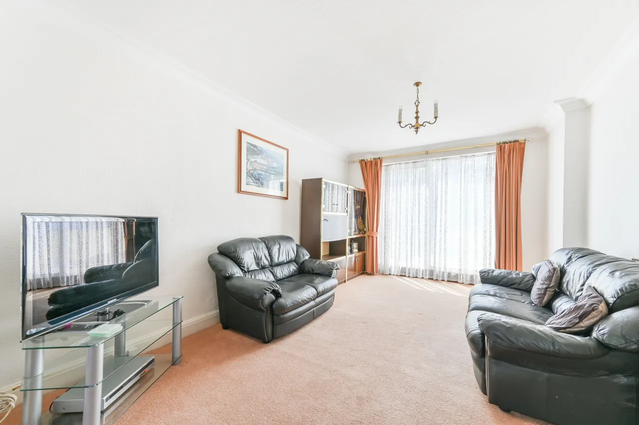 67 Paxford Road, Wembley, photo 2