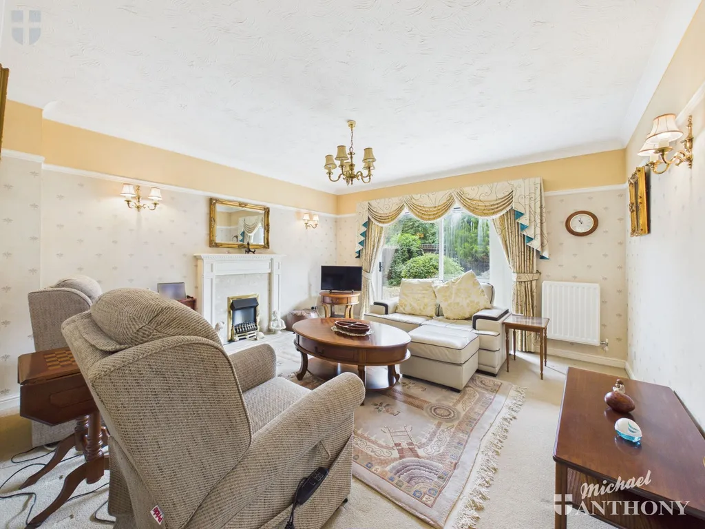 Jakeman Way, Aylesbury, HP21 8FT, photo 2