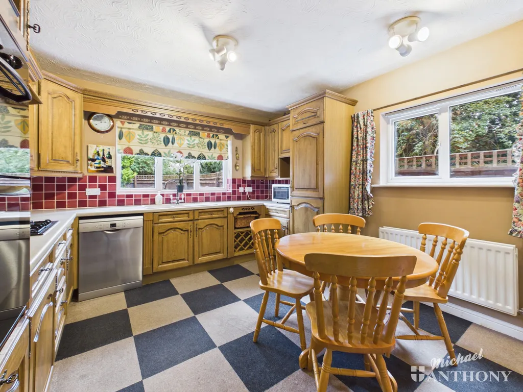 Jakeman Way, Aylesbury, HP21 8FT, photo 4