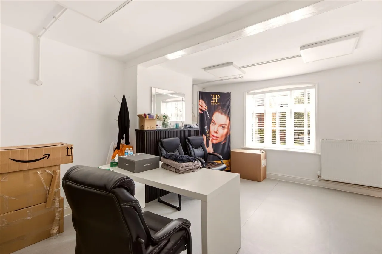 London Road, Oadby, Leicester, photo 5