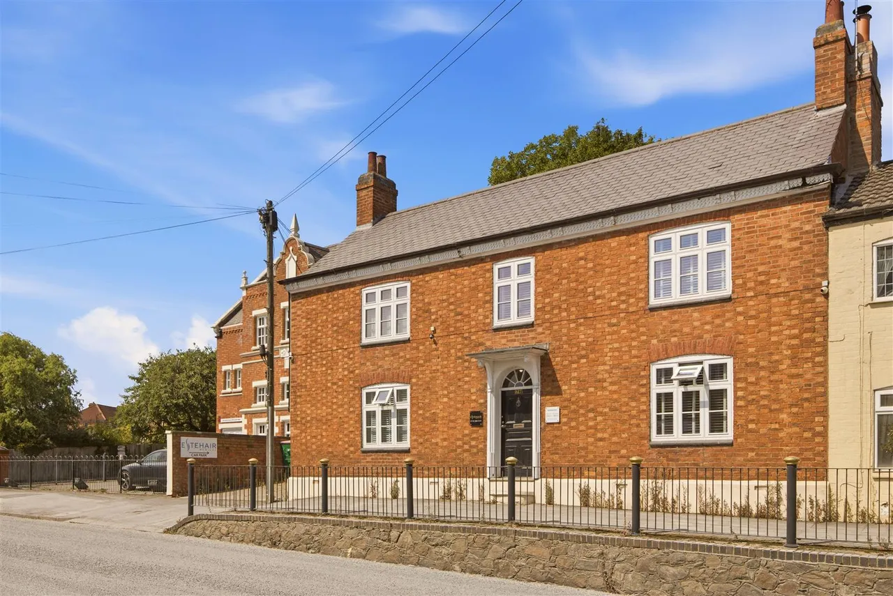 London Road, Oadby, Leicester, photo 18