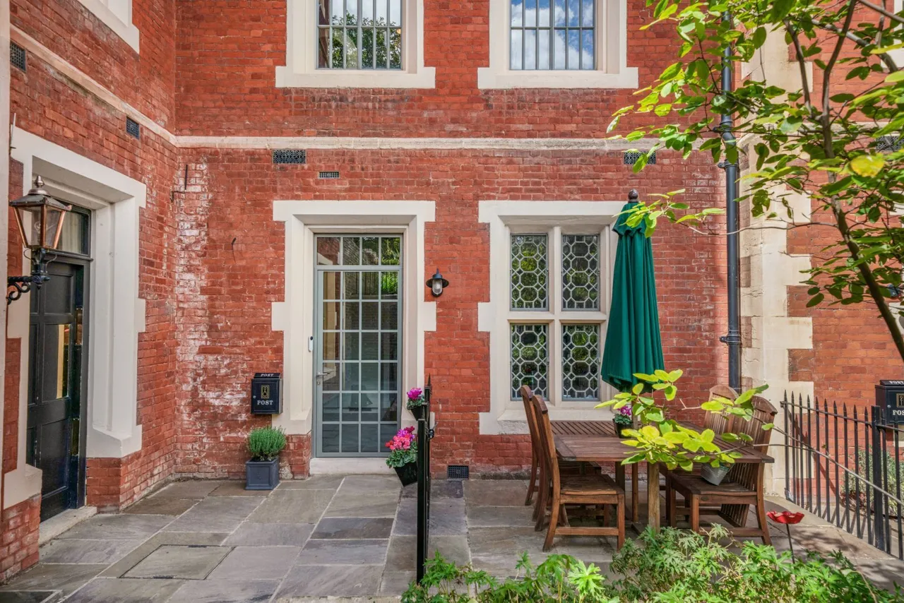Holt Gardens, London, SW17, photo 11