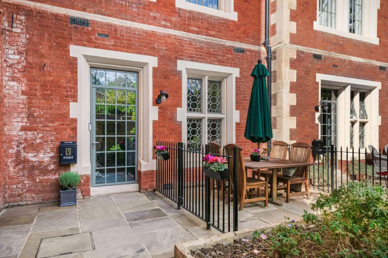 Holt Gardens, London, SW17, photo 10