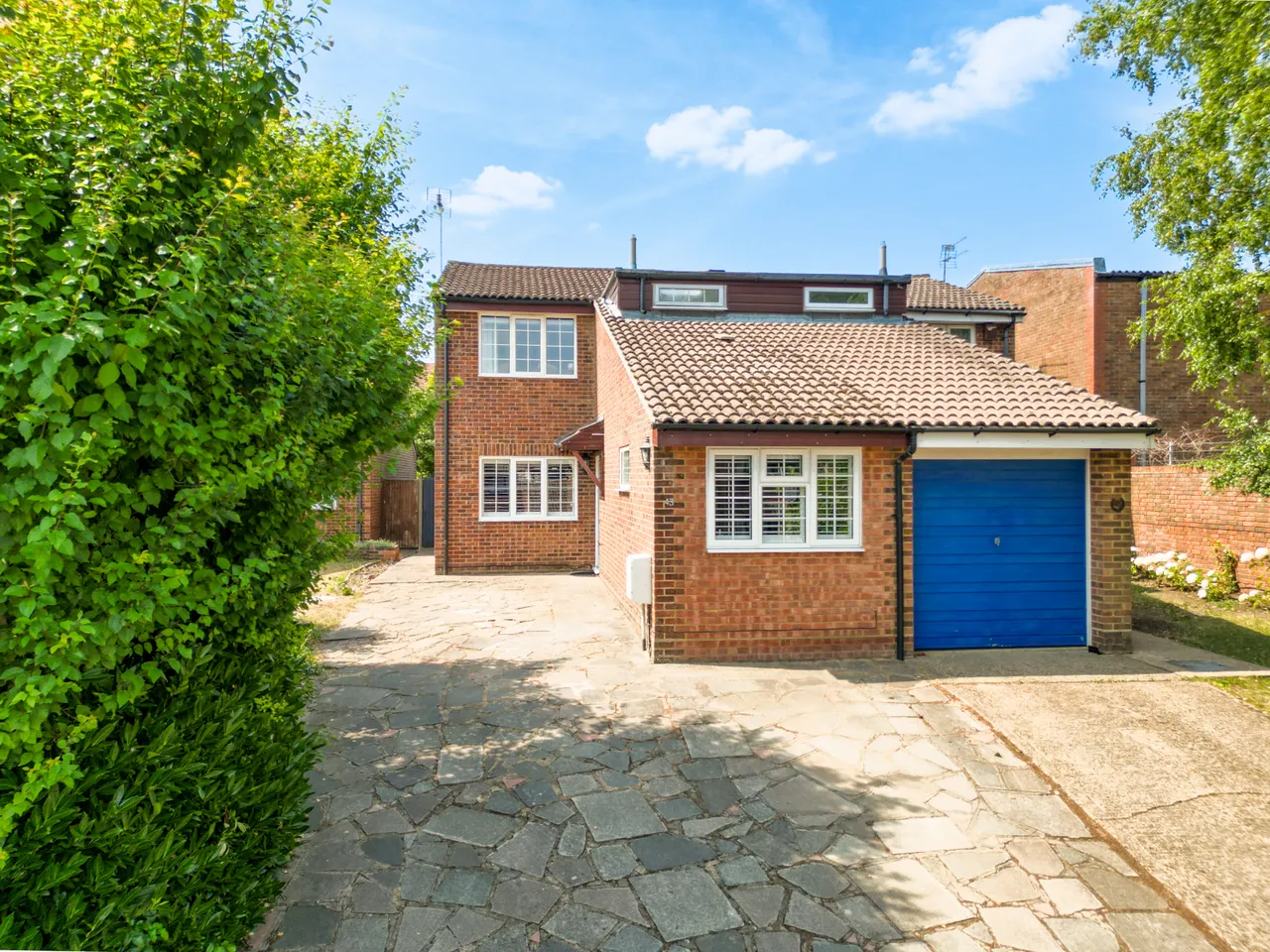 Ryder Close, Bovingdon, photo 21