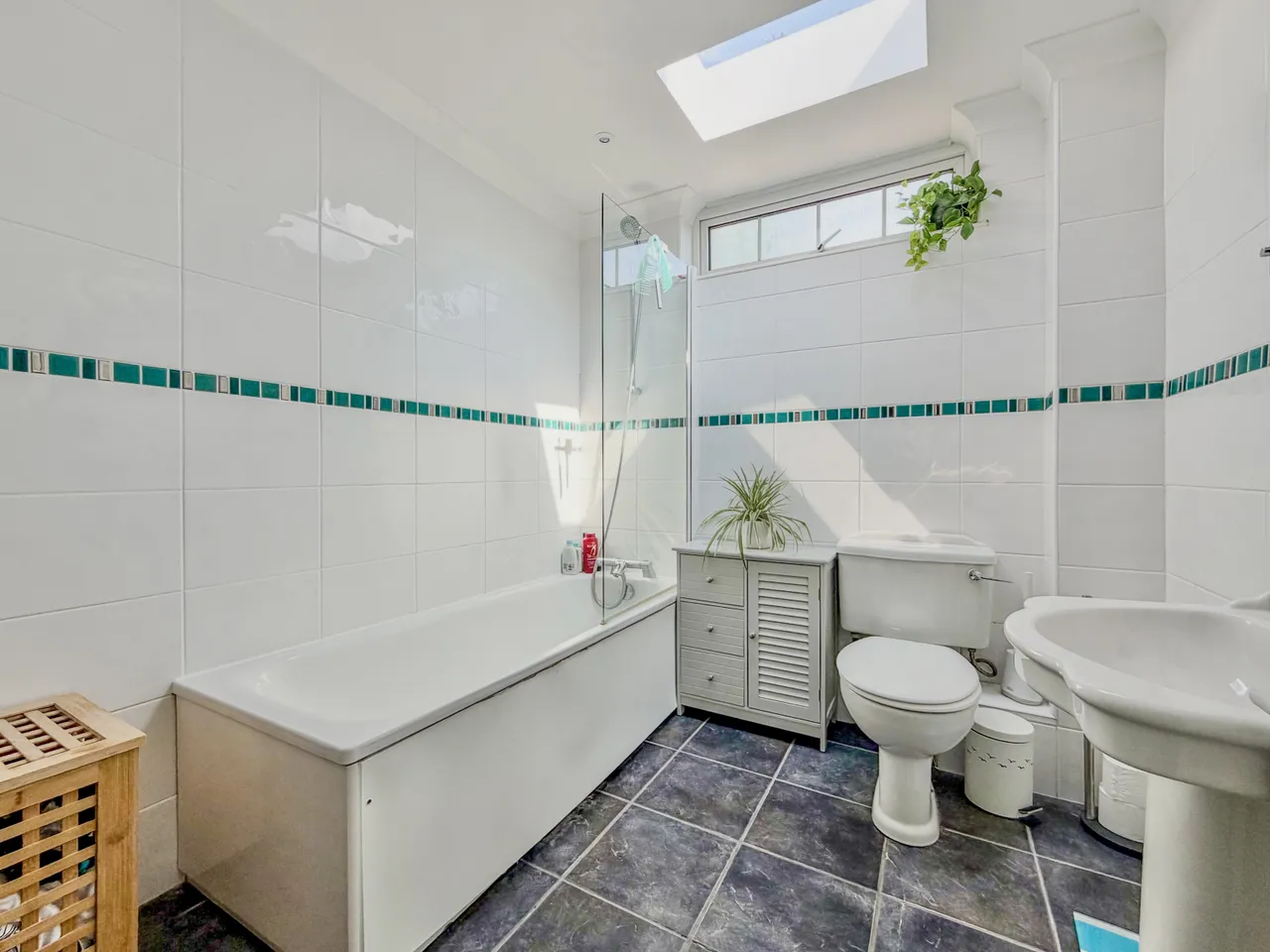 Ryder Close, Bovingdon, photo 15
