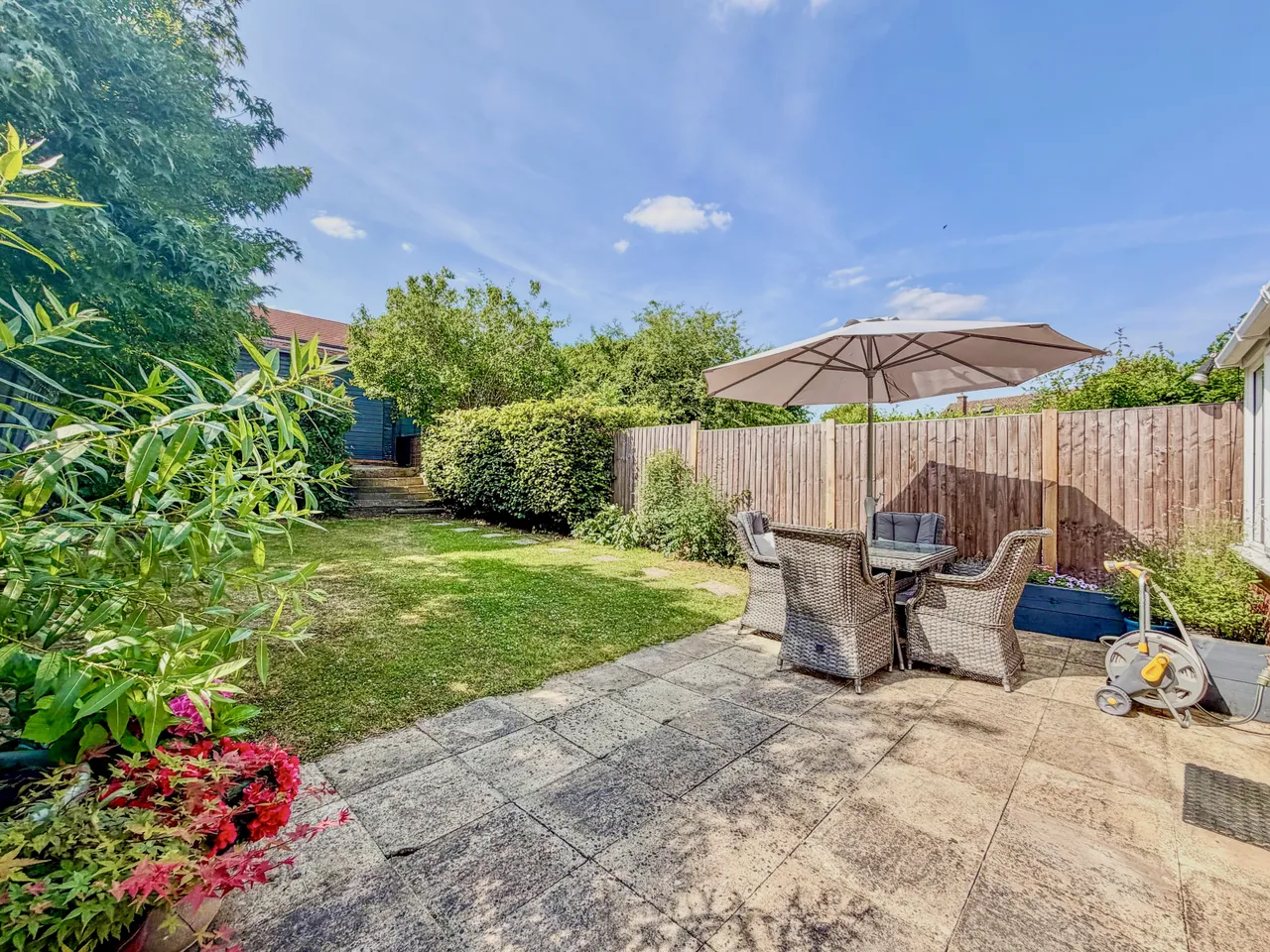 Ryder Close, Bovingdon, photo 16