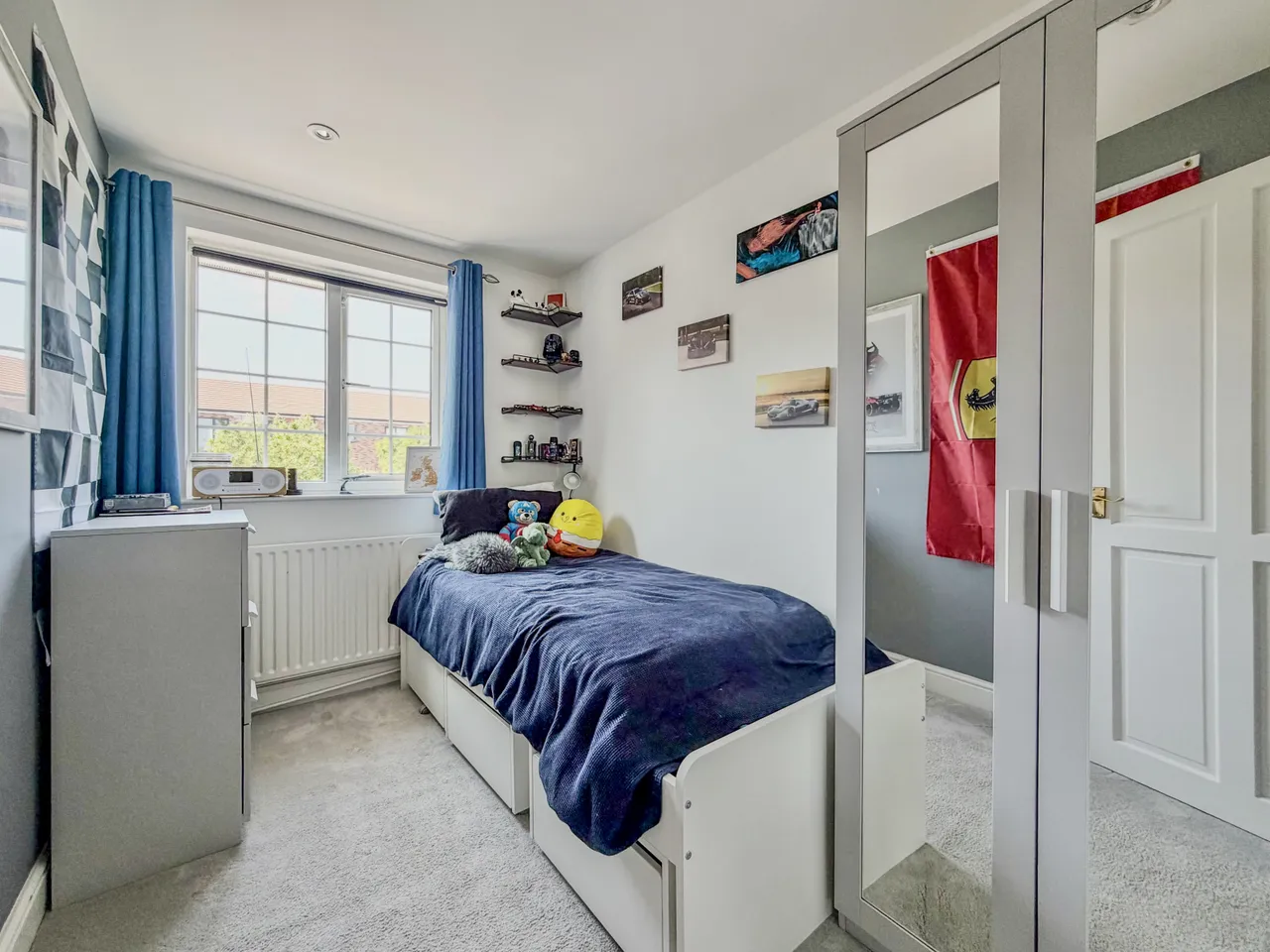 Ryder Close, Bovingdon, photo 14