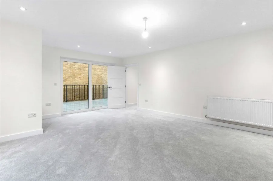 House Under Offer with 3 bedrooms in Newhall, Harlow, CM17, photo 4
