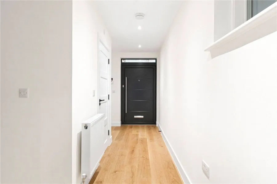 House Under Offer with 3 bedrooms in Newhall, Harlow, CM17, photo 8