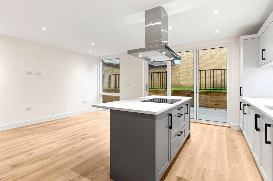 House Under Offer with 3 bedrooms in Newhall, Harlow, CM17, photo 11