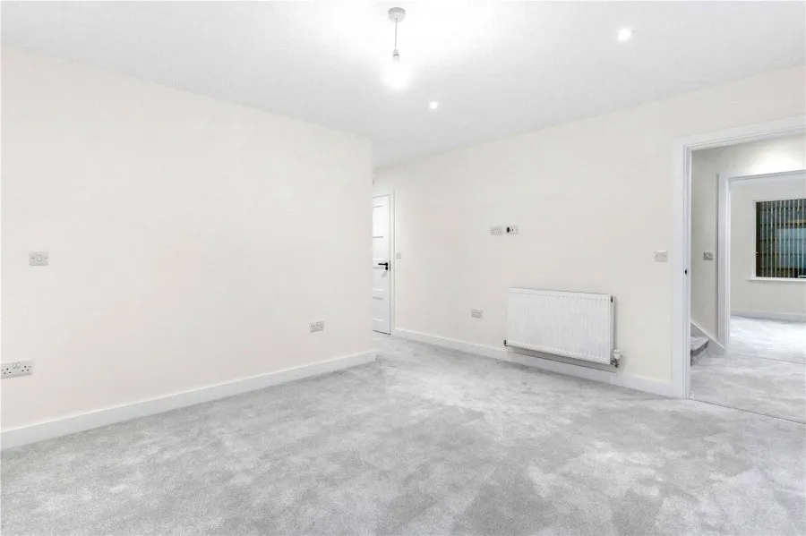 House Under Offer with 3 bedrooms in Newhall, Harlow, CM17, photo 17
