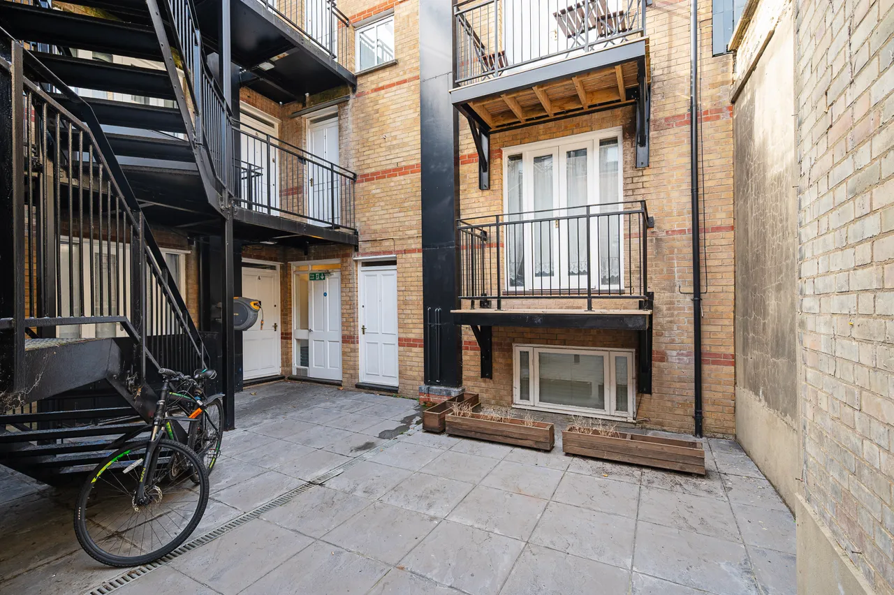 Flat 3, 11—15 Hayfield Passage, London, photo 6