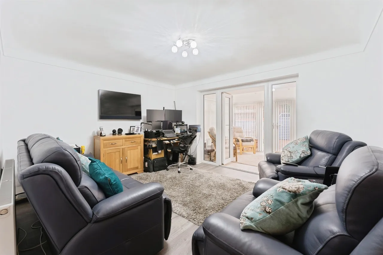 Howbeck Close, Prenton, CH43, photo 3