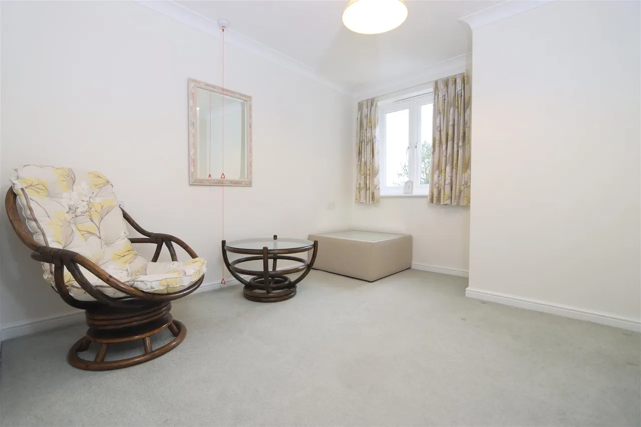 Worcester Road, Hagley, Stourbridge, photo 16