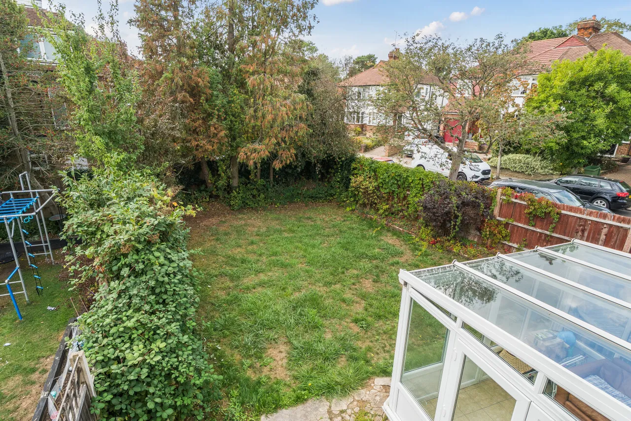 Pickhurst Lane, Hayes, BR2, photo 14