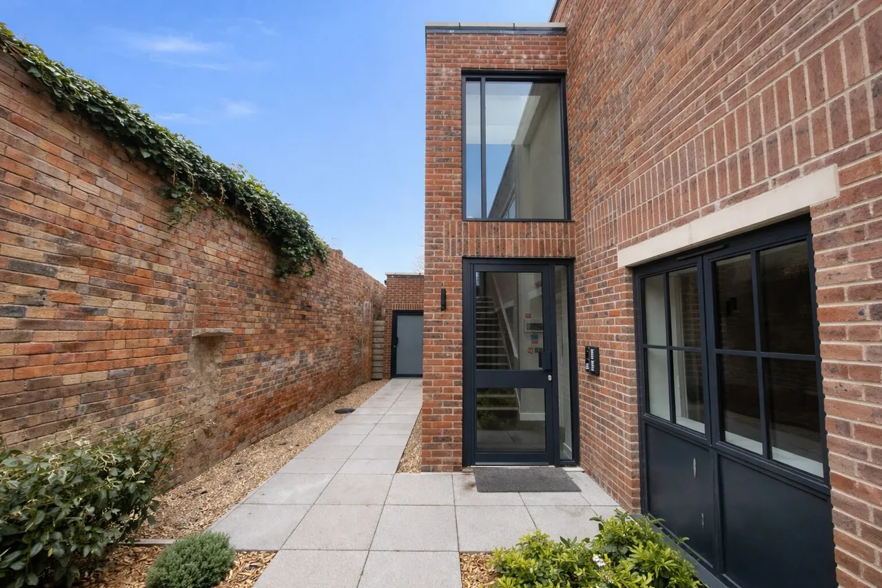 R L Stevenson Avenue, Bournemouth, photo 11