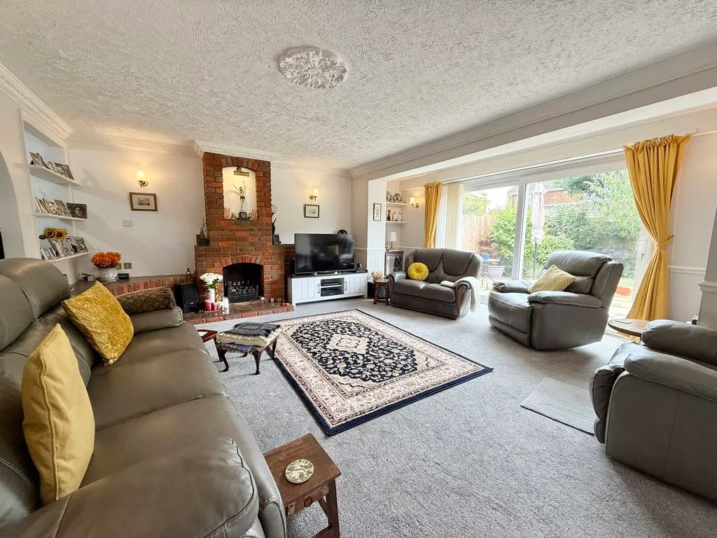 Woodman Close, Wing, LU7, photo 3