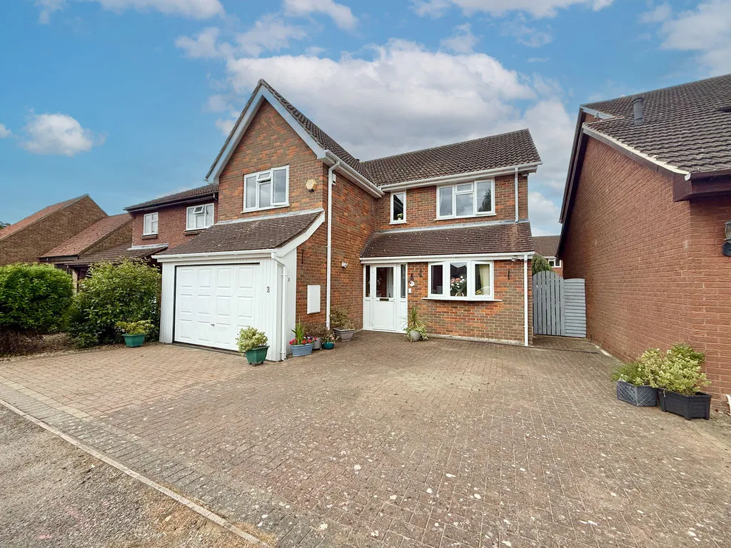 4 bed house for sale, Woodman Close, Wing, LU7