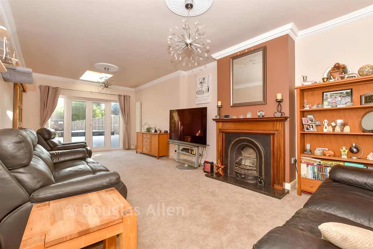 Havering Drive, Romford, RM1, photo 4